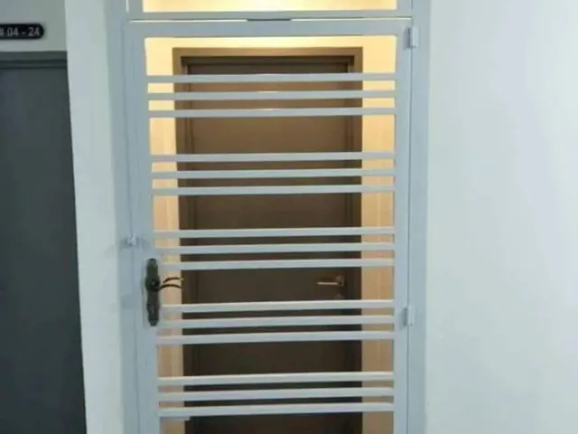 Grill Keselamatan Solid Steel